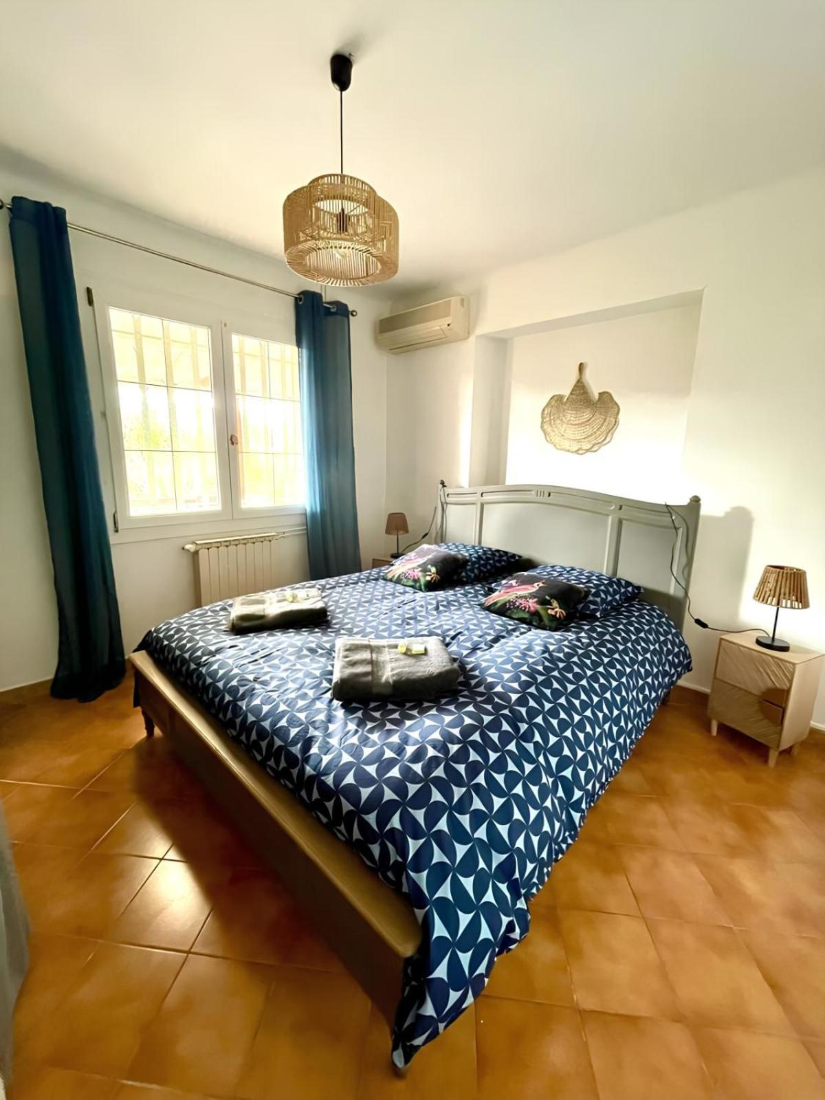 VILLA CONSTANCE - Swimming pool & Parking - sleeps 8 Six-Fours-les-Plages Exteriör bild