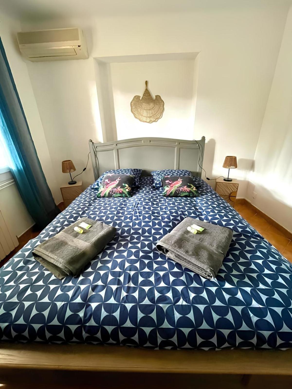 VILLA CONSTANCE - Swimming pool & Parking - sleeps 8 Six-Fours-les-Plages Exteriör bild